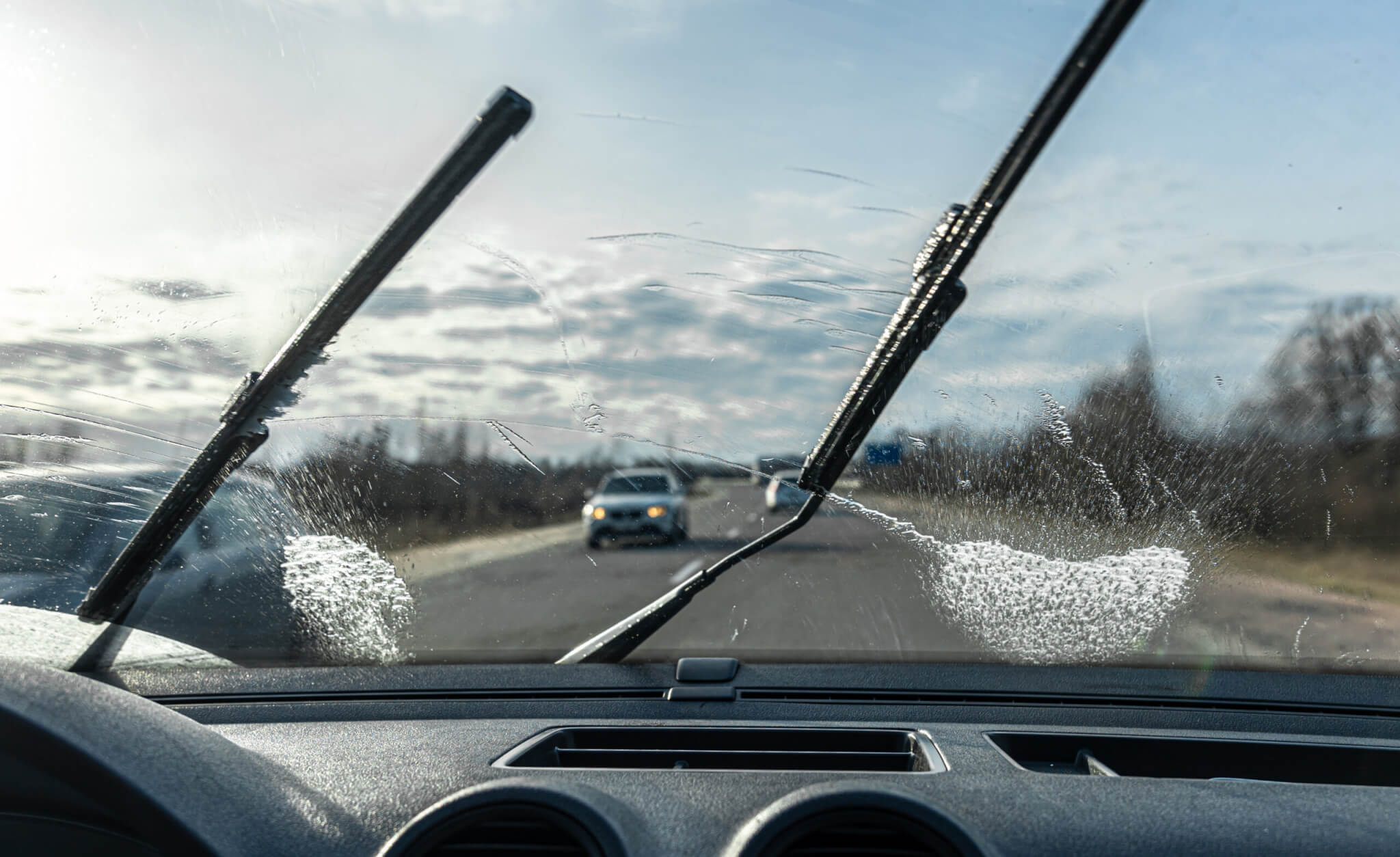 Windshield washer fluid contributes more to climate change than you think -  Study Finds